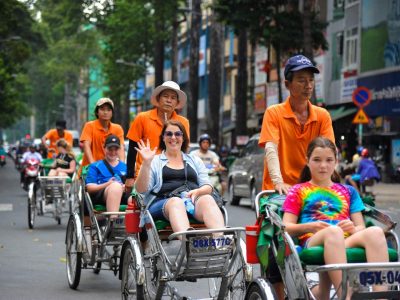 TourXíchLôSàiGònNửaNgày-KlookViệtNam TourXichLoSaiGonNuaNgay KlookVietNam 1